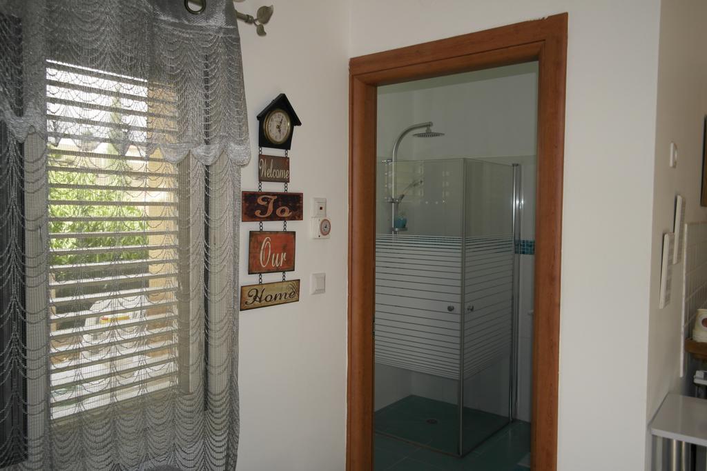 צימר ברחובות - Israeli Home Bagian luar foto