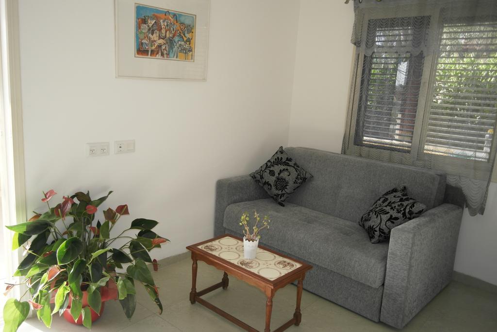 צימר ברחובות - Israeli Home Bagian luar foto