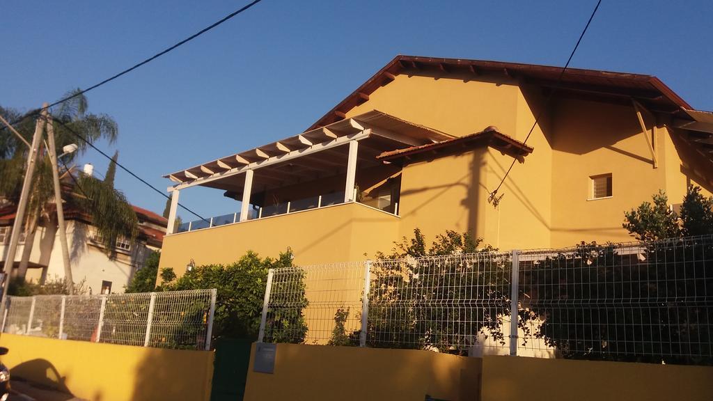 צימר ברחובות - Israeli Home Bagian luar foto